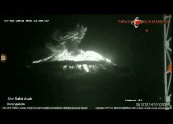 Detik Detik Meletusnya Gunung Agung 2 Juli 2018 2104 WITA 350x250 - Video Detik - Detik Meletusnya Gunung Agung